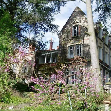 Bed & Breakfast Chateau De Monteux