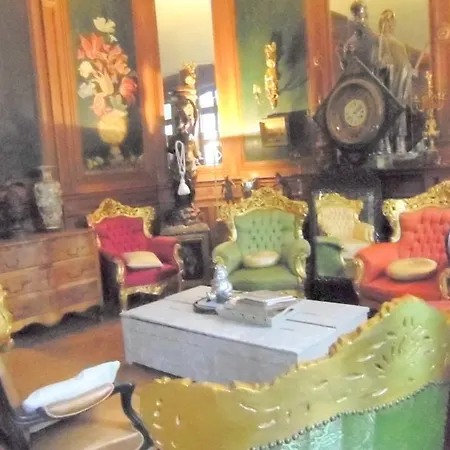 Bed & Breakfast Chateau De Monteux